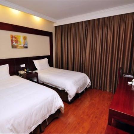 Greentree Inn Yunnan Kunming Chenggong University City Shilin Street Express Hotel מראה חיצוני תמונה